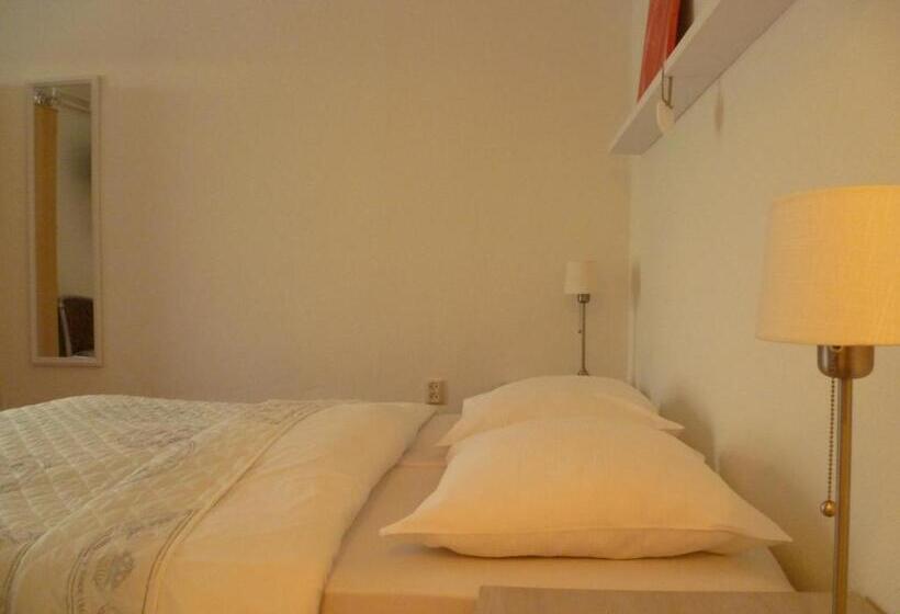 غرفة قياسية, Pension Oranje