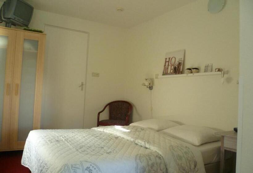 غرفة عائلية, Pension Oranje