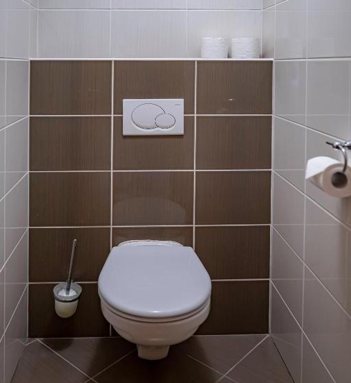 スタンダードスタジオ, Relax Hotel Stork