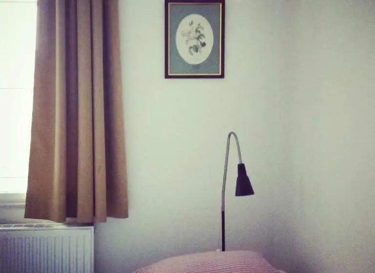 浴室共有ベーシックルーム, Stf Landskrona Hostel