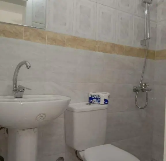 اتاق استاندارد یک نفره, Venus Hotel Luxor 日本人 大歓迎