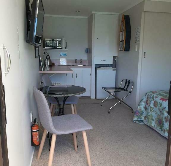 اتاق استاندارد با چشمانداز دریا, A Sea View B&b