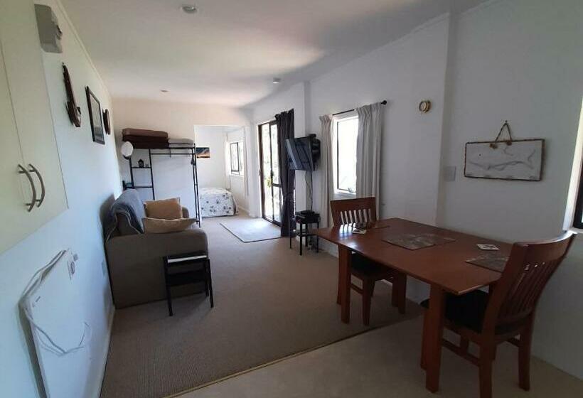 اتاق استاندارد با تخت بزرگ, A Sea View B&b