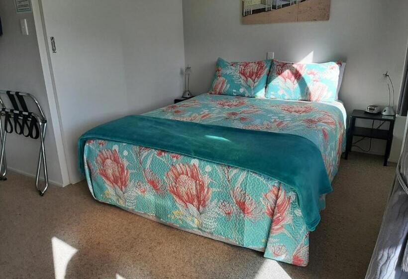 اتاق استاندارد با چشمانداز دریا, A Sea View B&b