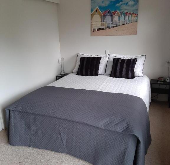 اتاق استاندارد با چشمانداز دریا, A Sea View B&b