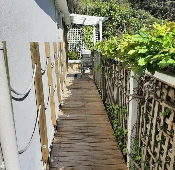 اتاق استاندارد با چشمانداز دریا, A Sea View B&b