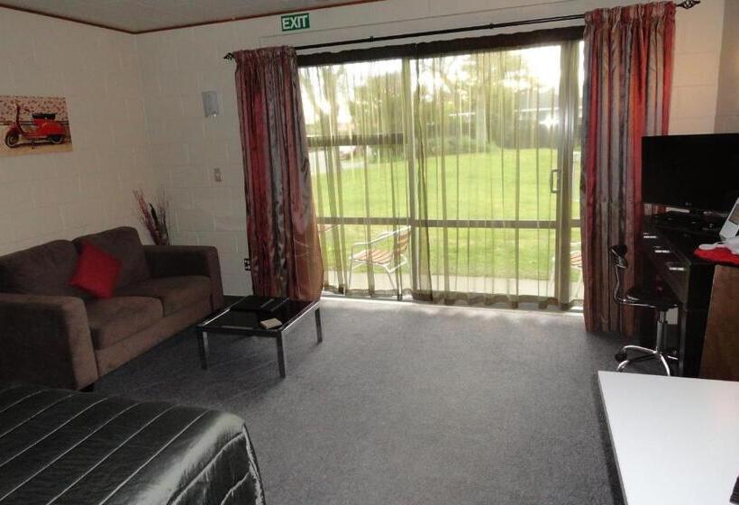 Студия Стандарт, Aarburg Airport Motel