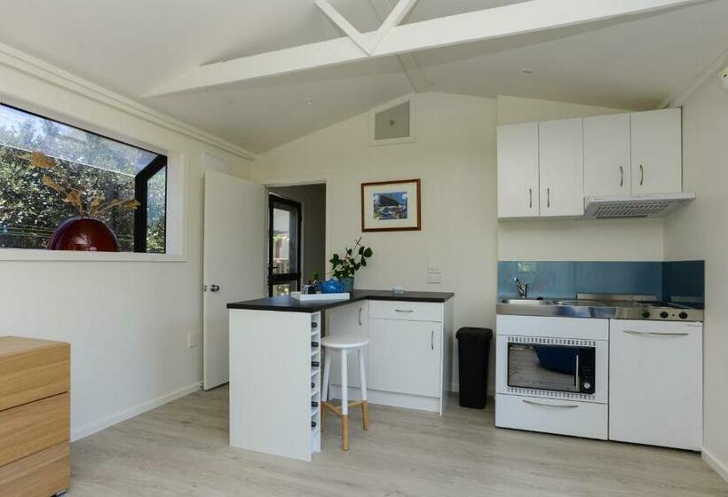 Студия Deluxe, Absolute Beachfront B&b