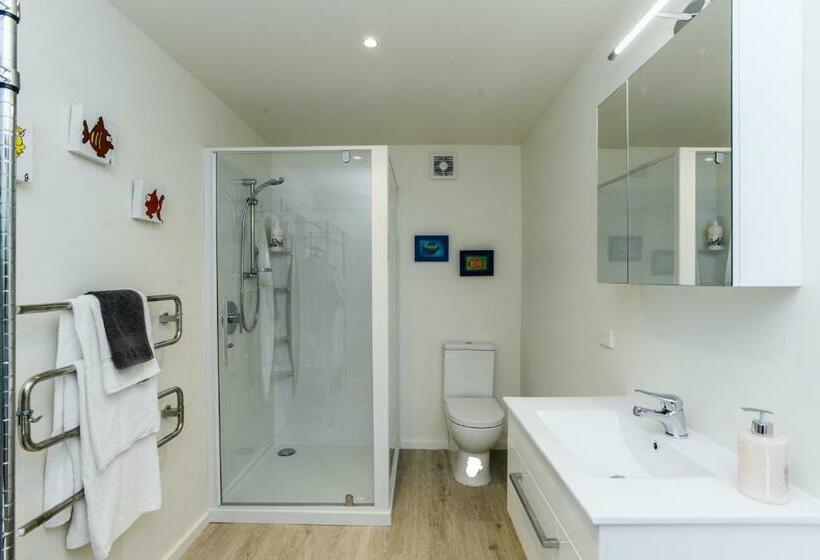 Студия Deluxe, Absolute Beachfront B&b