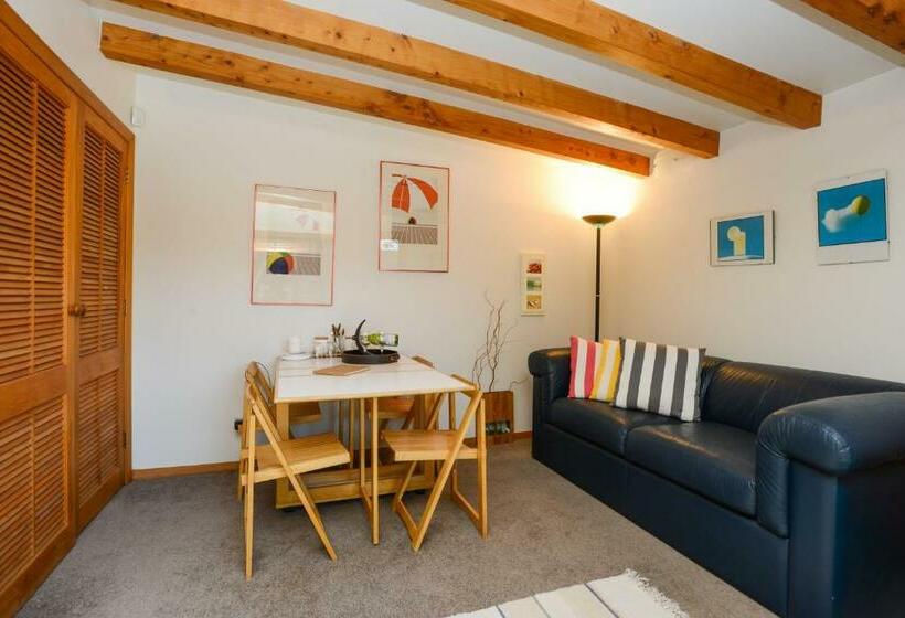 스탠다드 룸 바다 전망, Absolute Beachfront B&b