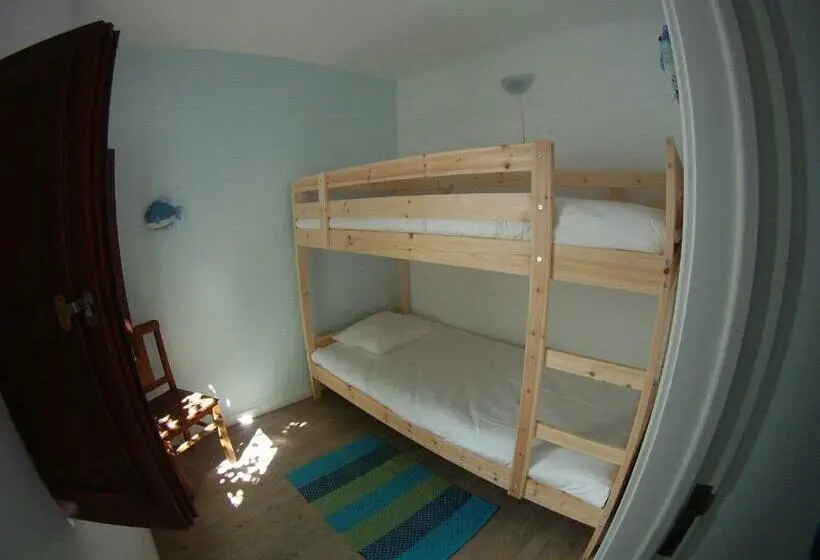 ルームシェアのワンベッド, Ahoy Porto Covo Hostel