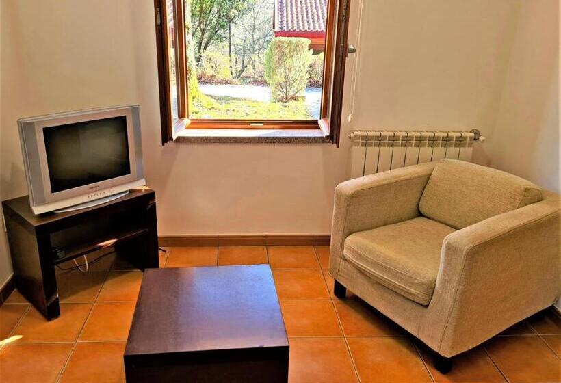 バンガローの２ベッドスタンダードルーム, Hi Geres   Pousada De Juventude Do Gerês