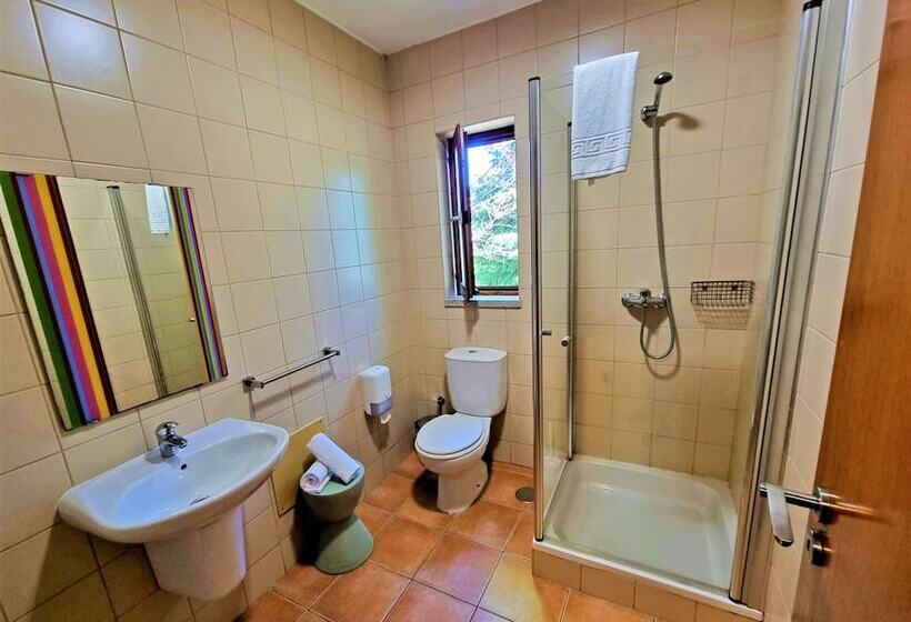 بنجلو قياسى غرفتين نوم, Hi Geres   Pousada De Juventude Do Gerês