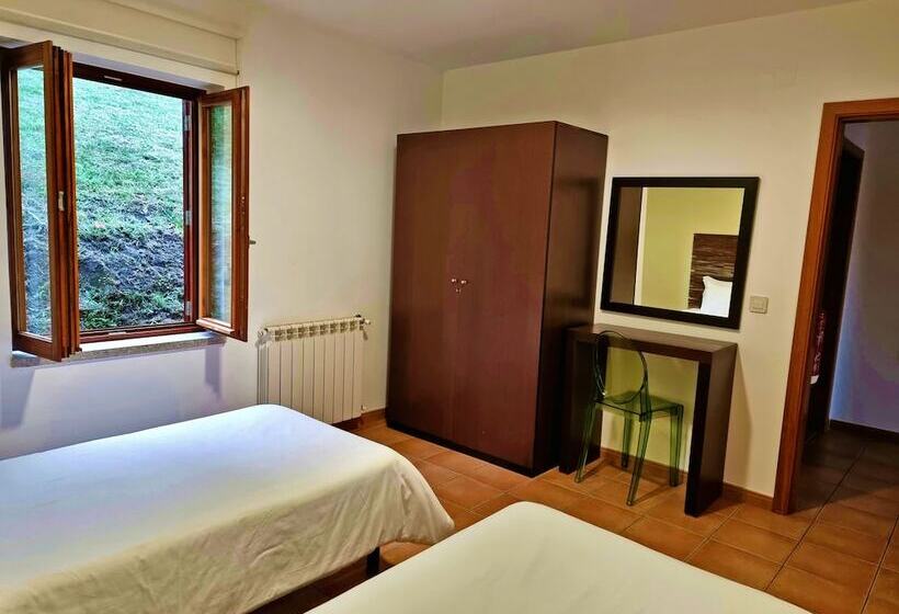 バンガローの２ベッドスタンダードルーム, Hi Geres   Pousada De Juventude Do Gerês