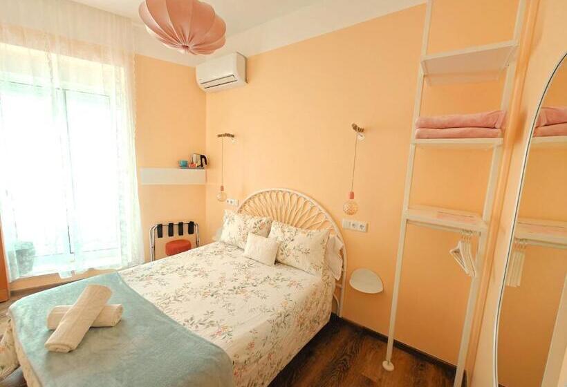 اتاق استاندارد, Sunlight House