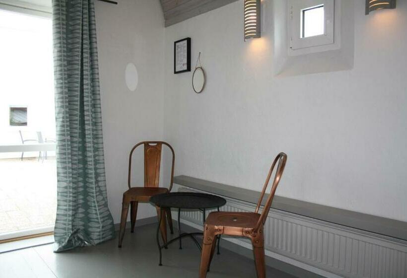 Quarto Estandar Banheiro Compartilhado, Uncle Joe's