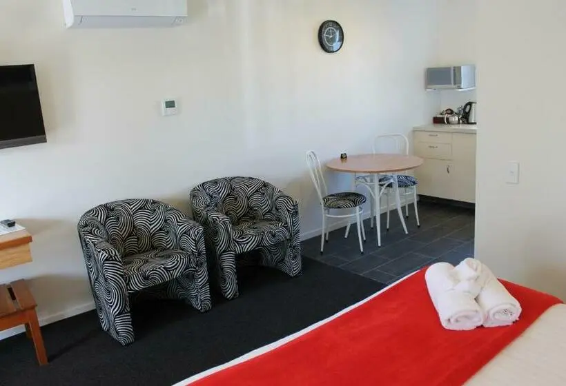 Standard-studio, Alpine Rose Motel