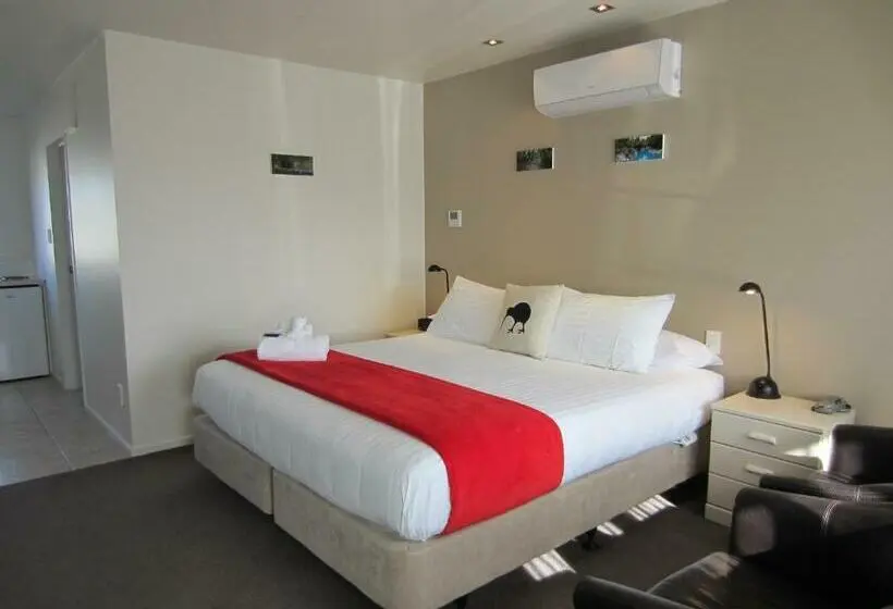 Superior-studio, Alpine Rose Motel