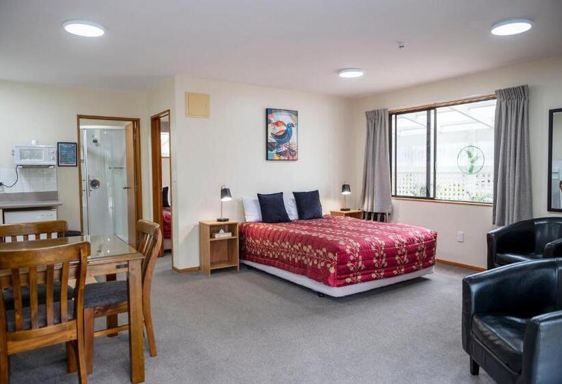 דירת חדר, Asure Aspiring Court Motel