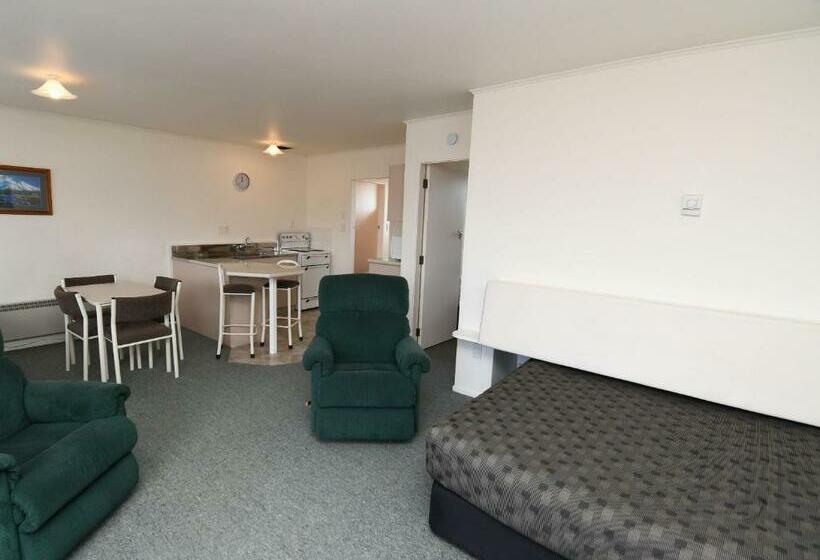 דירת חדר משפחתית, Avon Motel