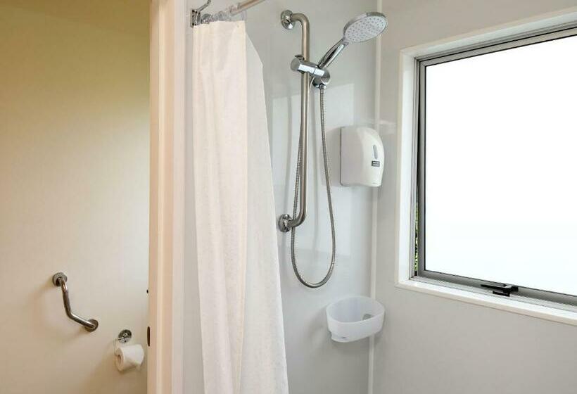 דירת שני חדרים, Avon Motel