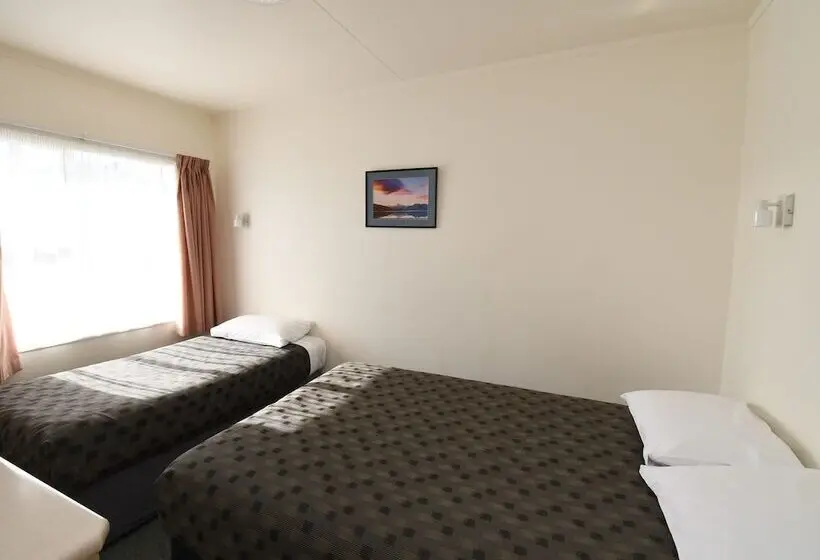 ２ベッドルームアパートメント, Avon Motel