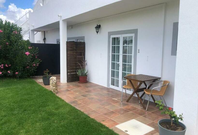 Номер Стандарт Вид на Бассейн, Casa Jardim Oasis