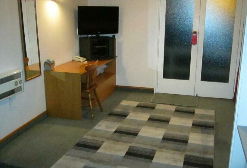 إستوديو قياسى, Blue Dolphin Motel