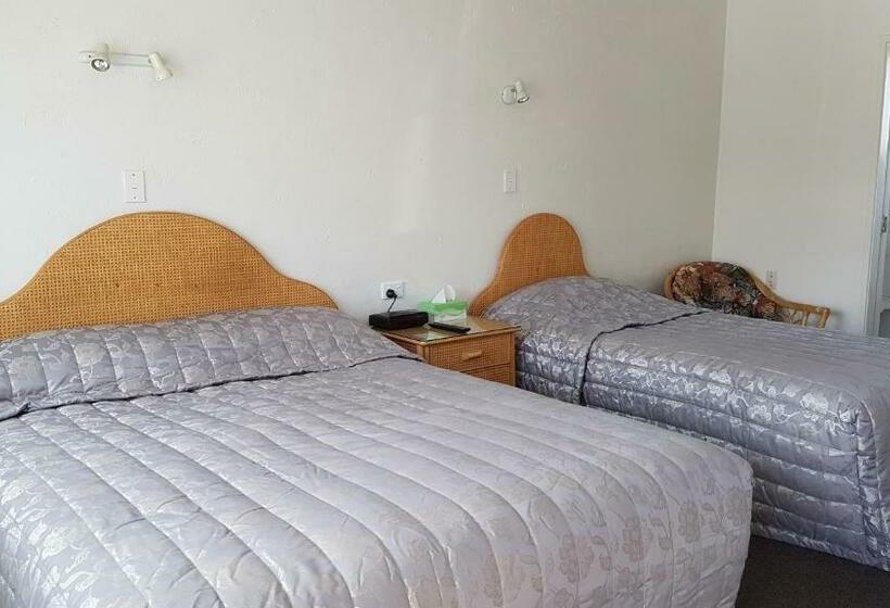 Номер Стандарт, Coachman Motel