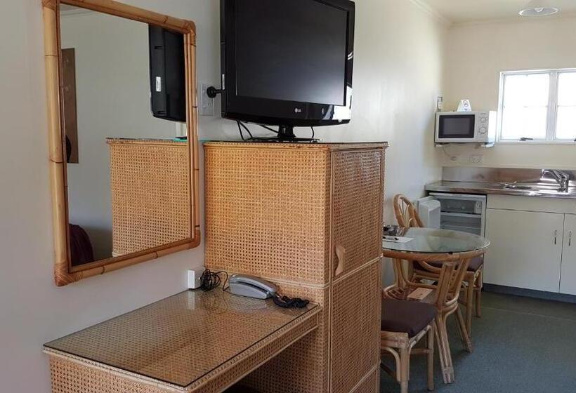 Студио Executive, Coachman Motel