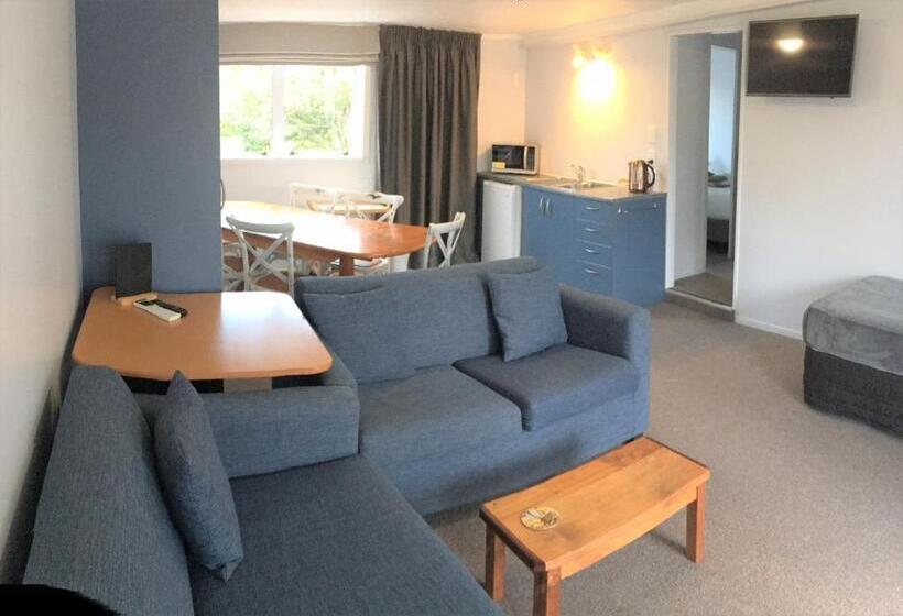 Апартаменты 1 Спальня с Видом, Collingwood Park Motel