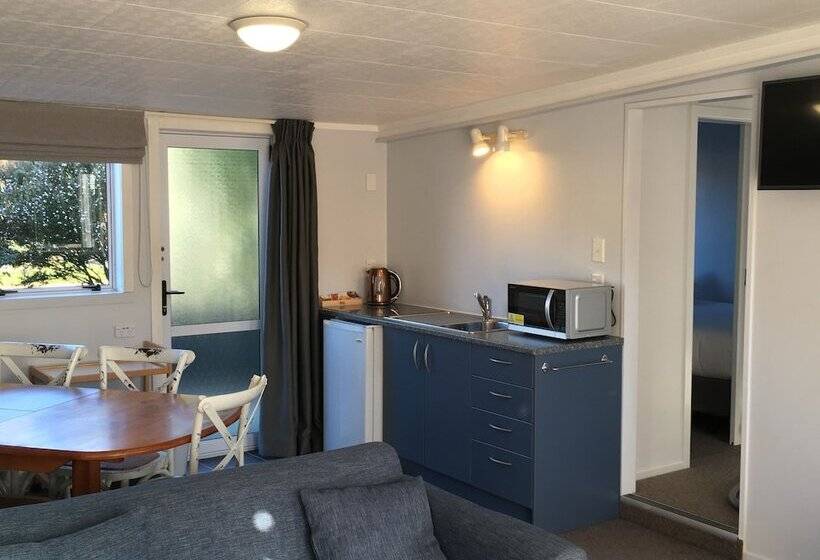 Апартаменты 1 Спальня с Видом, Collingwood Park Motel