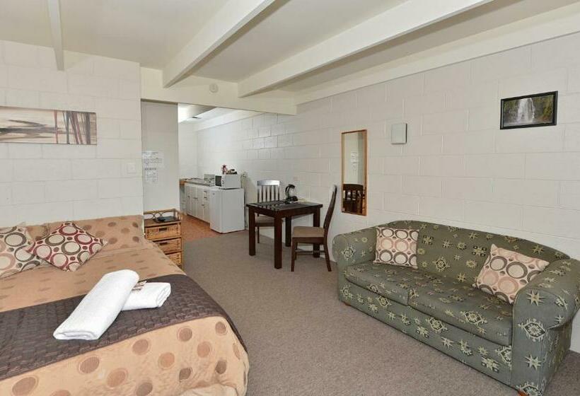 استودیو استاندارد با تخت کینگ, Waterfalls Estate Motel & Campground