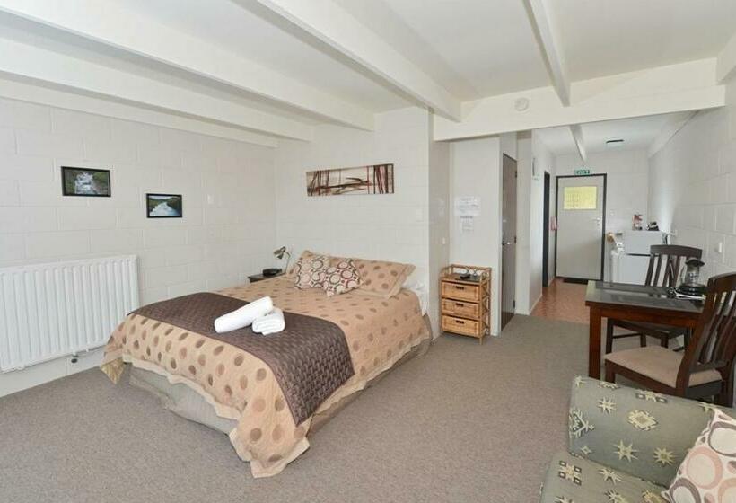 استودیو استاندارد با تخت کینگ, Waterfalls Estate   Motel & Campground