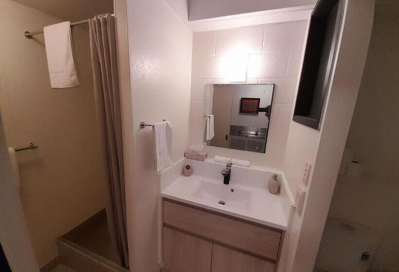 استودیو استاندارد با تخت کینگ, Waterfalls Estate   Motel & Campground