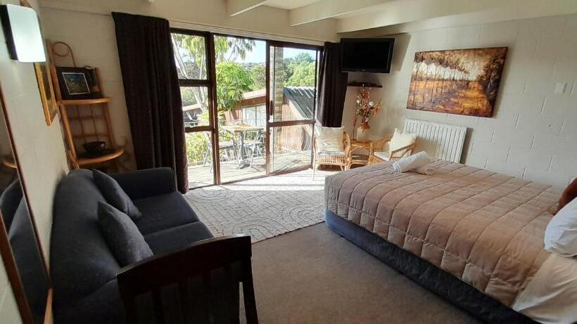 استودیو استاندارد با تخت کینگ, Waterfalls Estate Motel & Campground