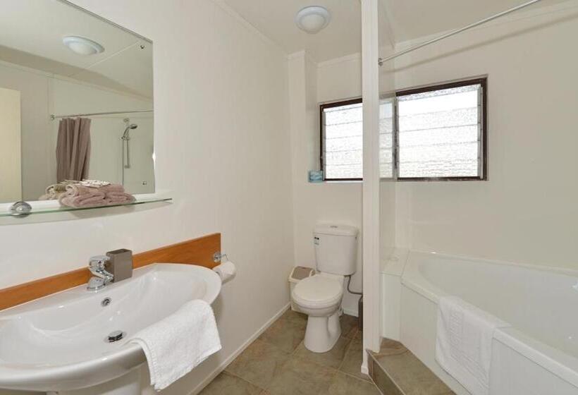 آپارتمان 1 خوابه همکف, Waterfalls Estate Motel & Campground