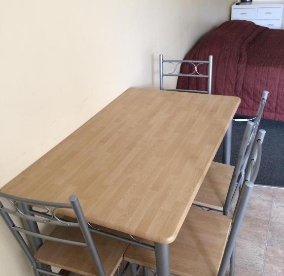 带1个卧室的公寓, Ferry Motel