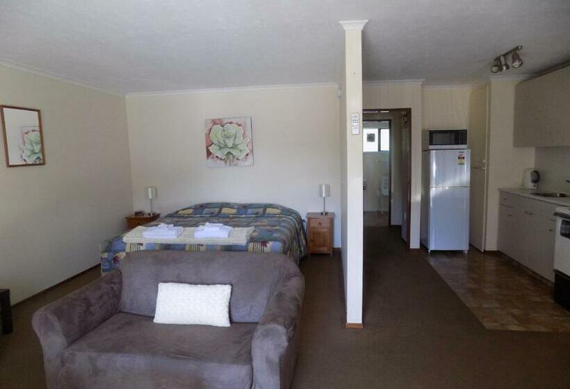 标准工作室, Garden City Motel