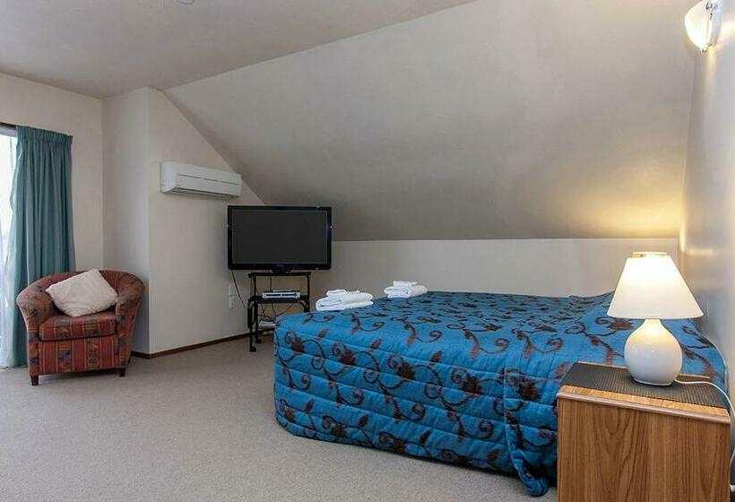 标准工作室, Garden City Motel