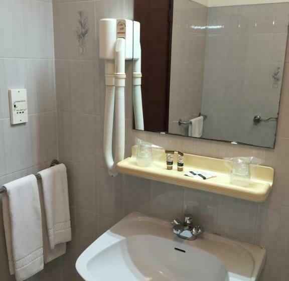 غرفة قياسية مطلّة علي حمام السباحة, Albergaria Dom Manuel