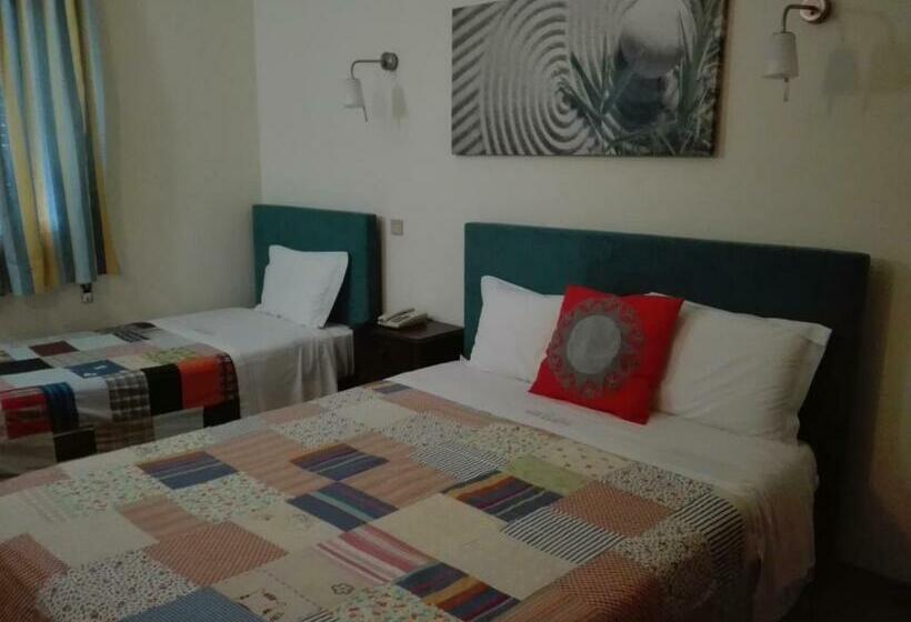 غرفة قياسية ثلاثية, Kamanga