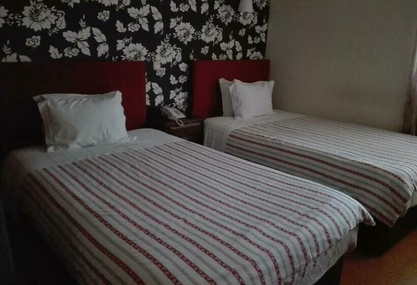 غرفة قياسية, Kamanga