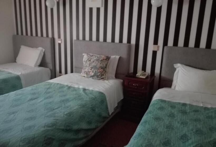 스탠다드 트리플 룸, Kamanga