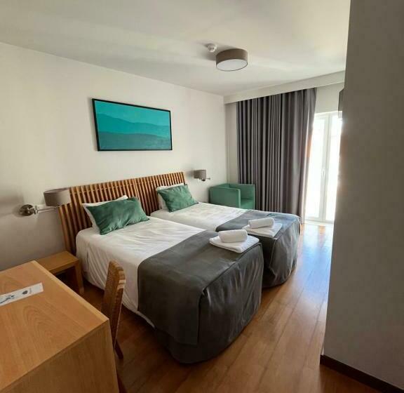 غرفة قياسية, Paulo Vi