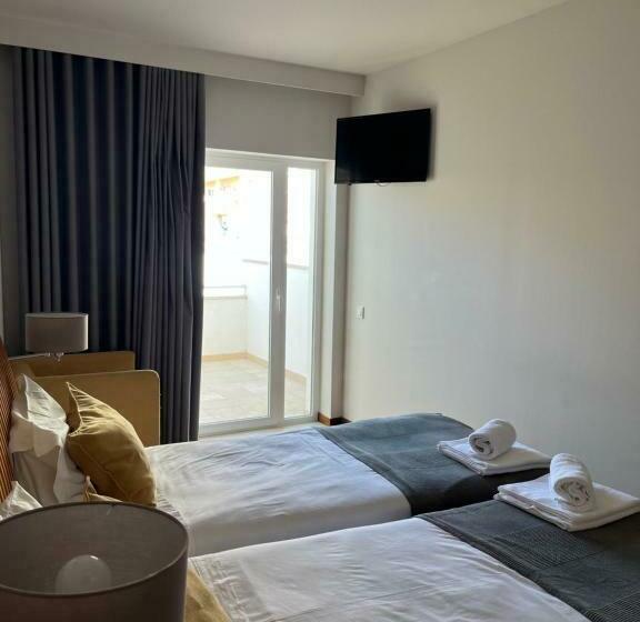 غرفة قياسية, Paulo Vi