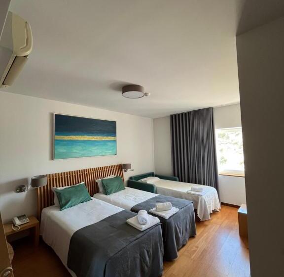 غرفة قياسية ثلاثية, Paulo Vi