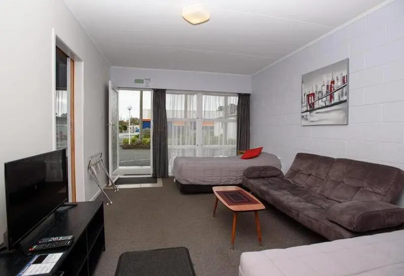 Perhehuone, Kauri Lodge Motel