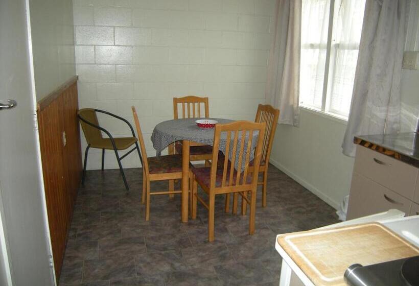 Семейный Номер, Kauri Lodge Motel