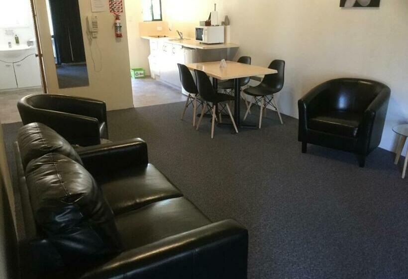 带2个卧室的公寓, Captains Quarters Motor Inn